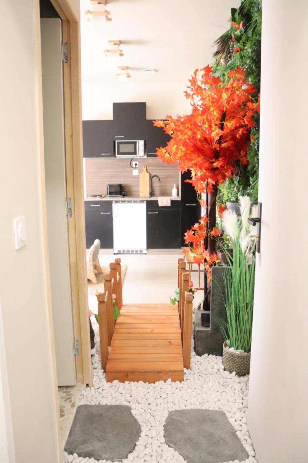 Loveroom Japon Avec Balneotherapie Toulon Eksteriør billede