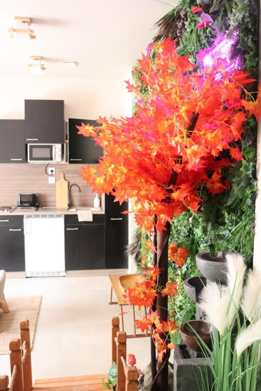 Loveroom Japon Avec Balneotherapie Toulon Eksteriør billede