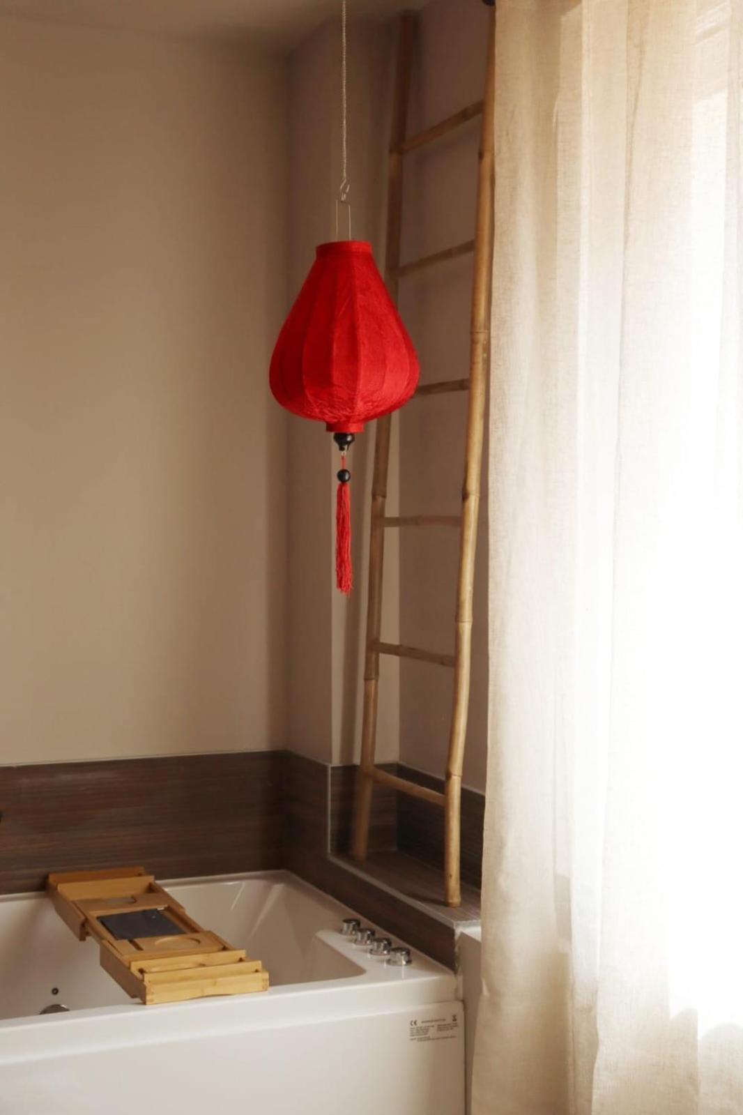 Loveroom Japon Avec Balneotherapie Toulon Eksteriør billede