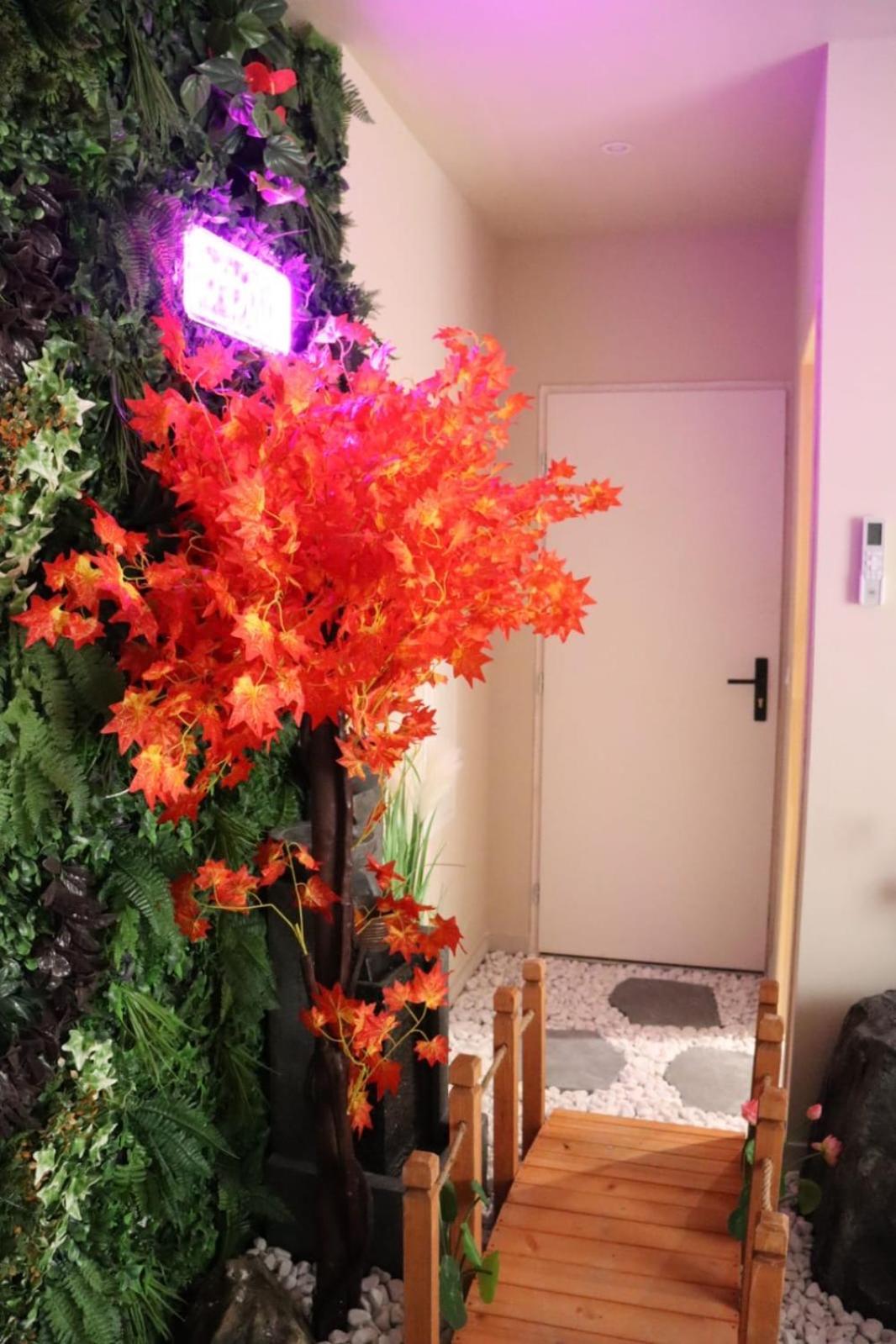 Loveroom Japon Avec Balneotherapie Toulon Eksteriør billede