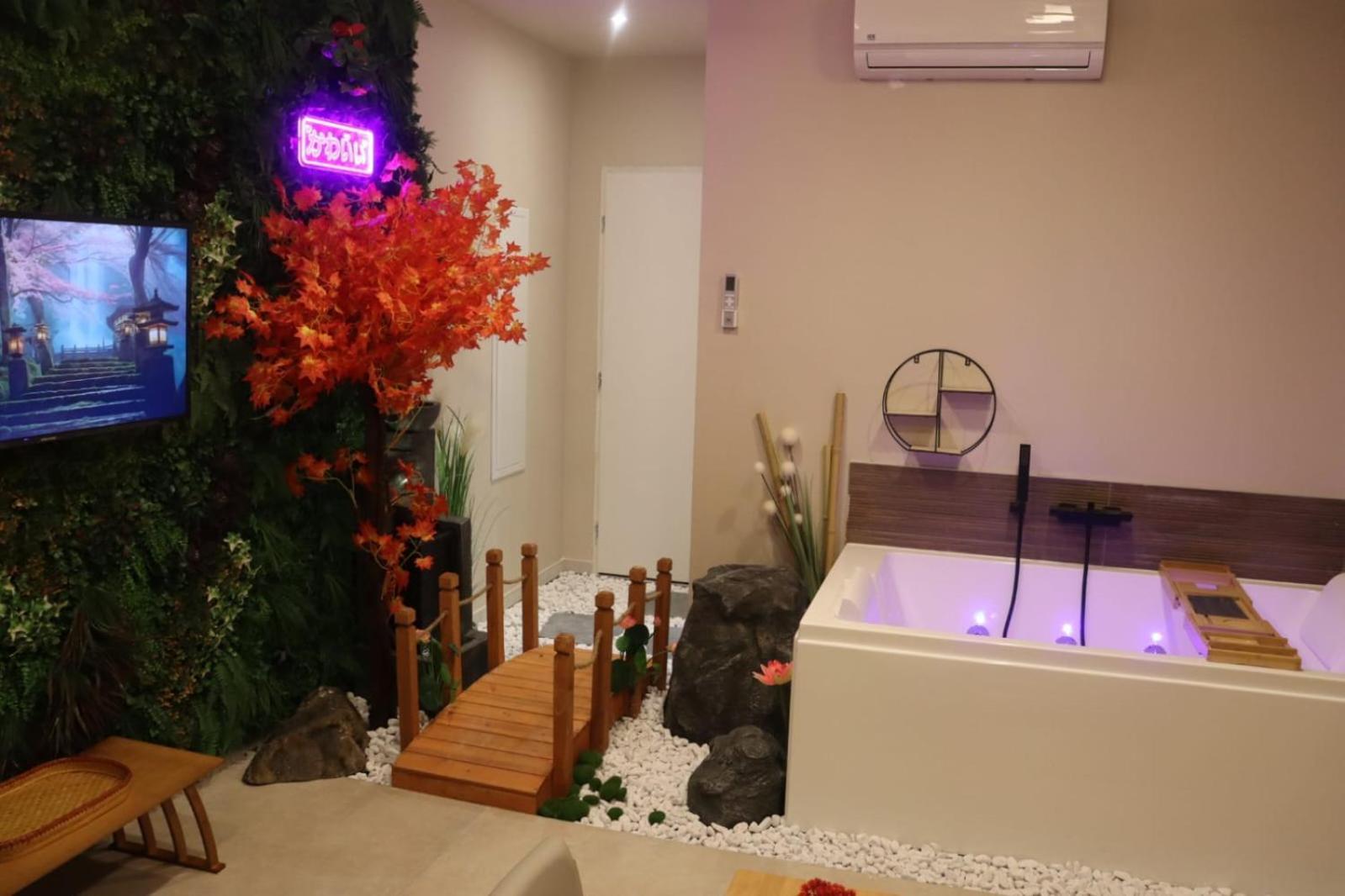 Loveroom Japon Avec Balneotherapie Toulon Eksteriør billede